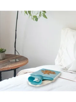 Wärmflasche Eichhörnchen Weihnachtszeit ohne Sp... in Eisblau