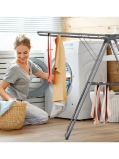 Wäscheständer in Grau